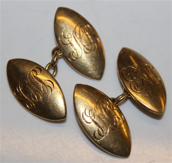 A pair of 18ct gold cuff links